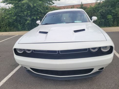 Used 2018 Dodge Challenger SXT RWD image 2