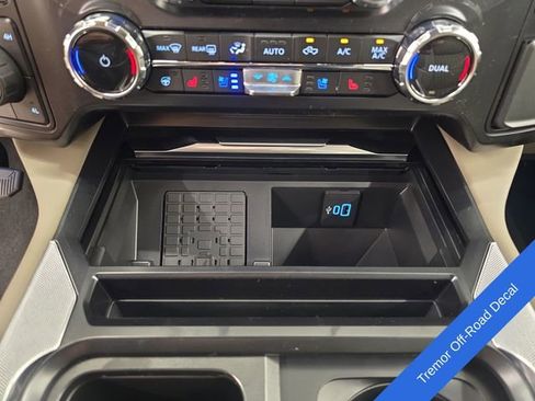 New 2026 Ford F350 Platinum w/ Platinum Plus Package AWD/4WD image 36