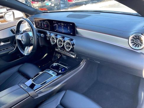Used 2025 Mercedes-Benz CLA 250 4MATIC image 13