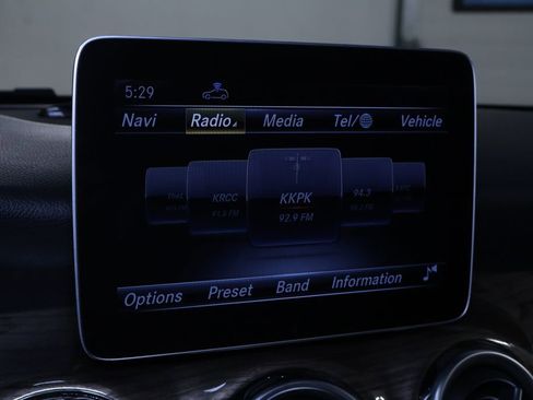 Used 2019 Mercedes-Benz GLA 250 4MATIC image 29