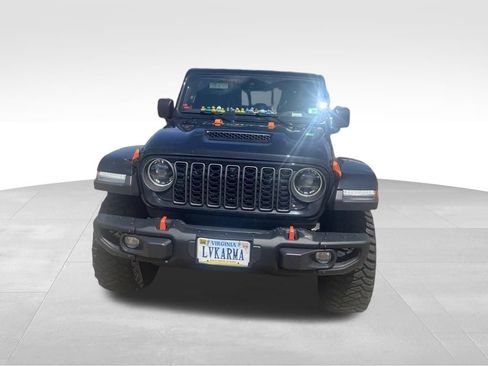 Used 2025 Jeep Gladiator Mojave AWD/4WD image 4