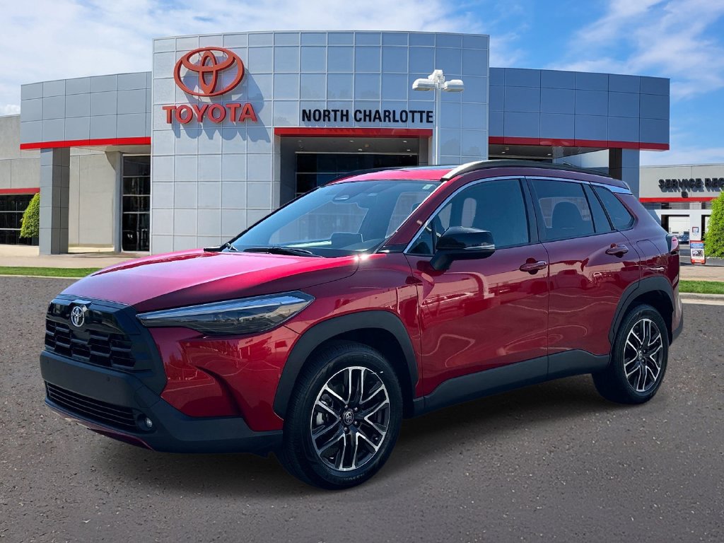 Used 2026 Toyota Corolla Cross XLE w/ Convenience Package FWD image 5