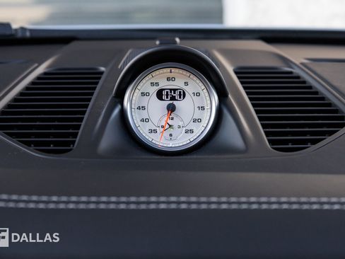 Used 2014 Porsche 911 Turbo S image 27