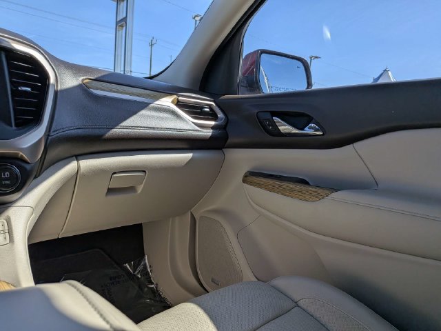 Used 2017 GMC Acadia Denali w/ Technology Package FWD image 18