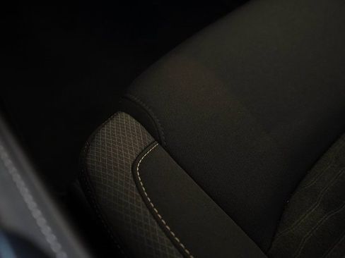 Used 2024 Nissan Pathfinder SV image 28