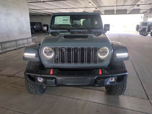 New 2026 Jeep Gladiator Mojave AWD/4WD image 3