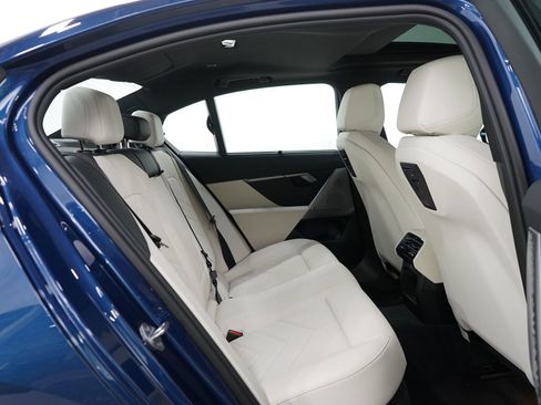 Used 2024 BMW 540i xDrive 540i xDrive w/ Premium Package image 12