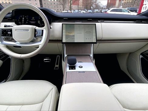 New 2026 Land Rover Range Rover Long Wheelbase SE AWD/4WD image 5