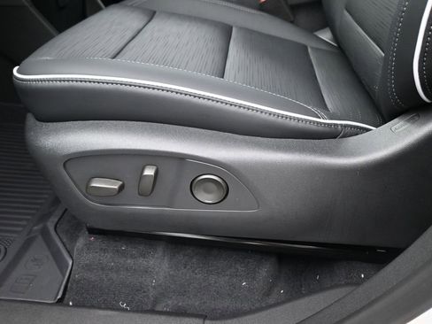 New 2026 Buick Enclave Sport Touring w/ Power Package image 9