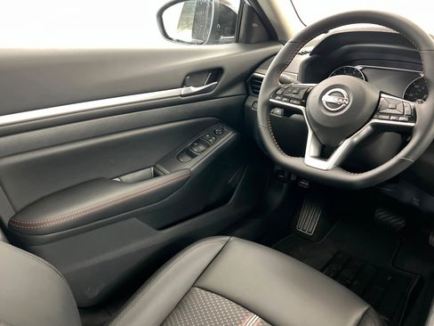 New 2026 Nissan Altima 2.5 SR FWD image 11