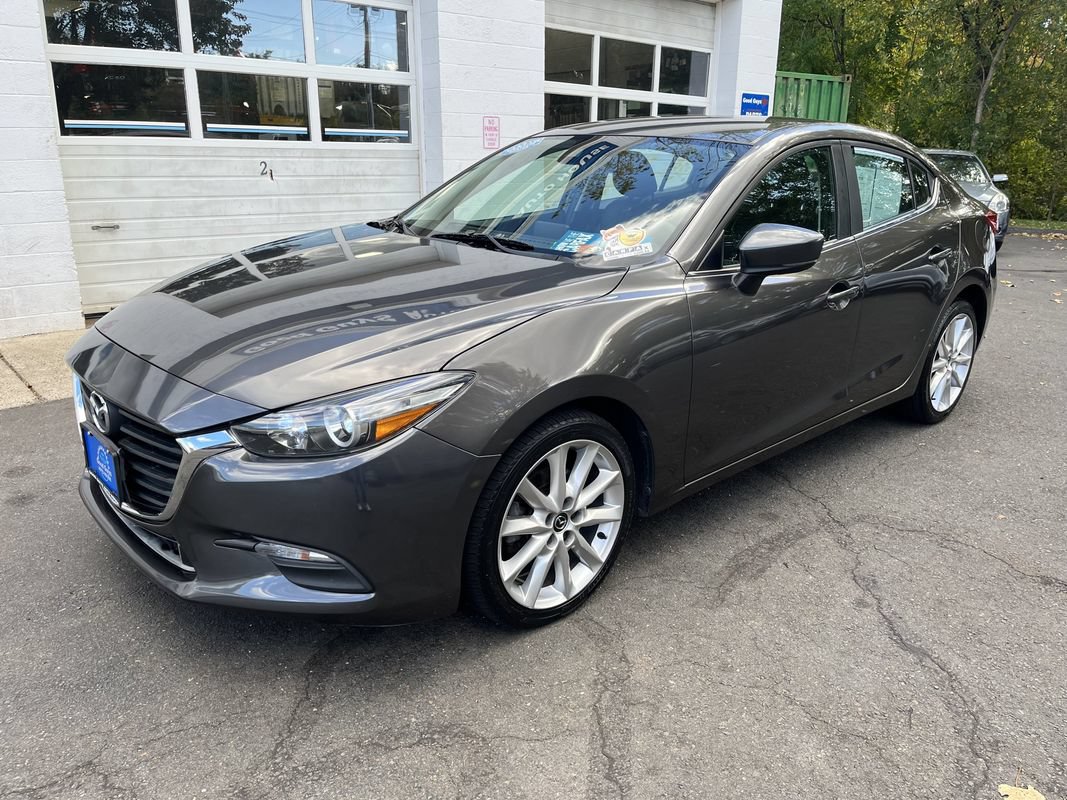 Used 2017 MAZDA MAZDA3 Touring FWD image 3
