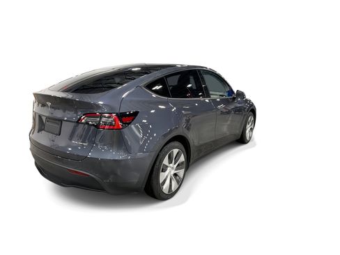 Certified 2021 Tesla Model Y Long Range AWD/4WD image 6