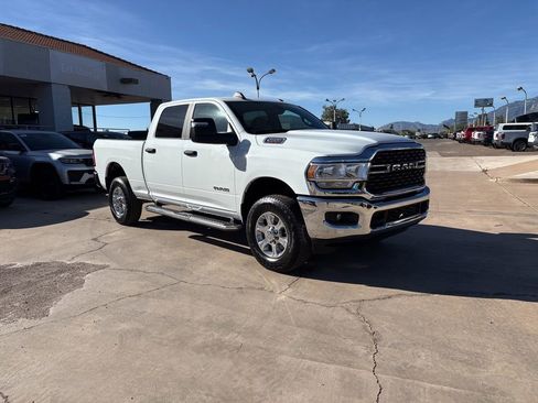 Certified 2024 RAM 2500 Big Horn AWD/4WD image 3
