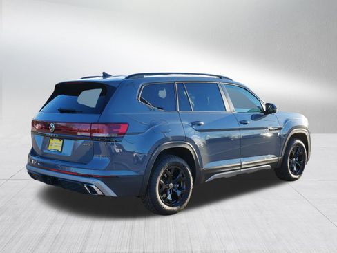 Used 2024 Volkswagen Atlas Peak Edition SEL image 7