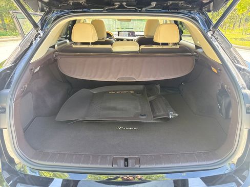 Used 2019 Lexus RX 450h AWD w/ Navigation Package image 31