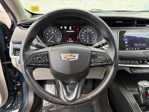 Used 2019 Cadillac XT4 Premium Luxury w/ Technology Package AWD/4WD image 18