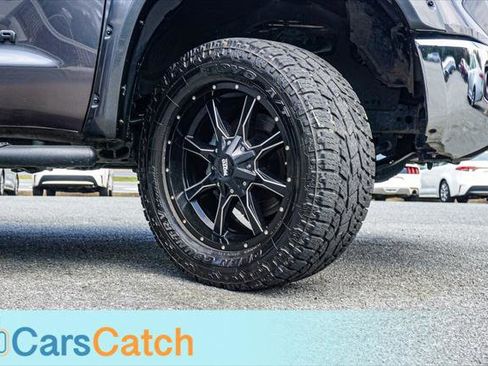 Used 2016 Toyota Tundra SR5 w/ SR5 Upgrade Package image 17