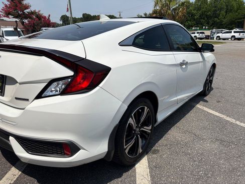 Used 2017 Honda Civic Touring image 13