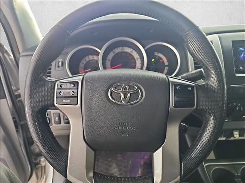 Used 2013 Toyota Tacoma 4x4 Access Cab V6 w/ SR5 Pkg image 15