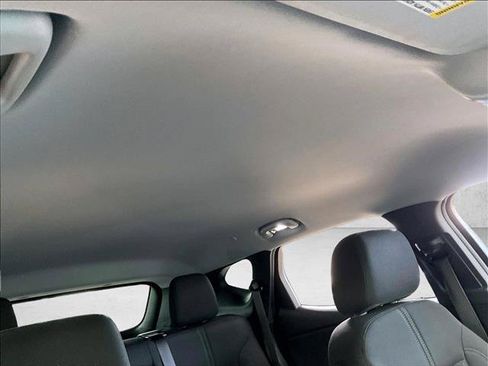 Used 2019 Chevrolet Blazer L FWD image 13