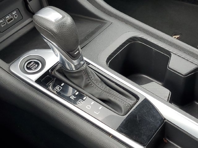 Used 2024 Nissan Sentra SV FWD image 18