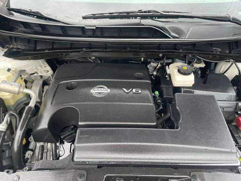 Used 2015 Nissan Murano Platinum w/ Platinum Technology Package FWD image 11