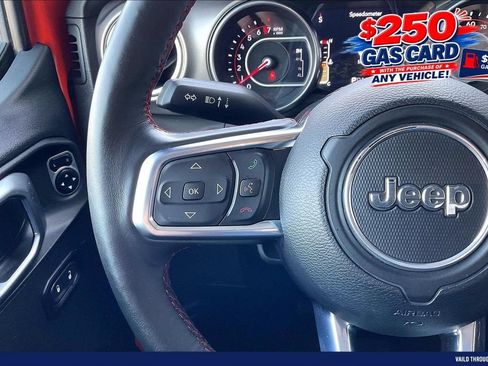 Used 2018 Jeep Wrangler Unlimited Rubicon w/ Safety Group AWD/4WD image 18