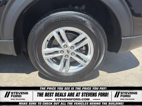 Used 2023 Ford Explorer XLT w/ Equipment Group 202A AWD/4WD image 13