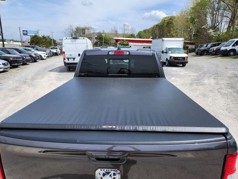 Used 2021 RAM 1500 Big Horn image 5