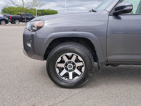 Used 2020 Toyota 4Runner TRD Off-Road Premium AWD/4WD image 11
