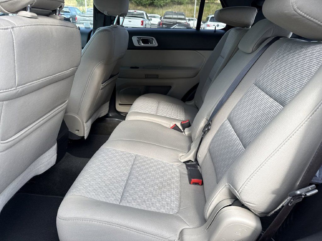 Used 2014 Ford Explorer XLT AWD/4WD image 23