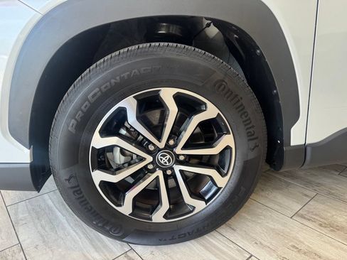 Used 2024 Toyota Corolla Cross AWD Hybrid image 27