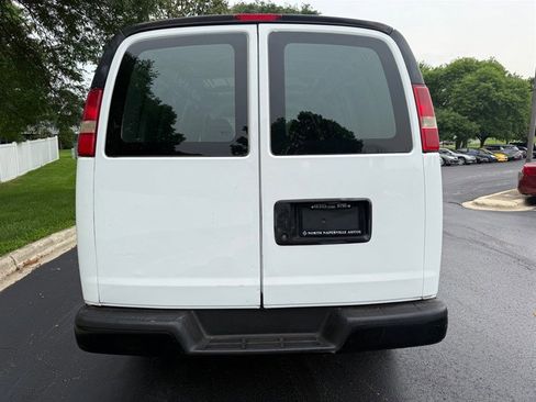 Used 2015 Chevrolet Express 2500 image 7