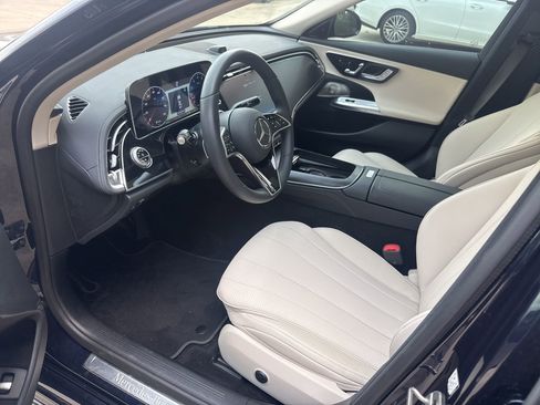Used 2026 Mercedes-Benz E 350 Sedan image 9