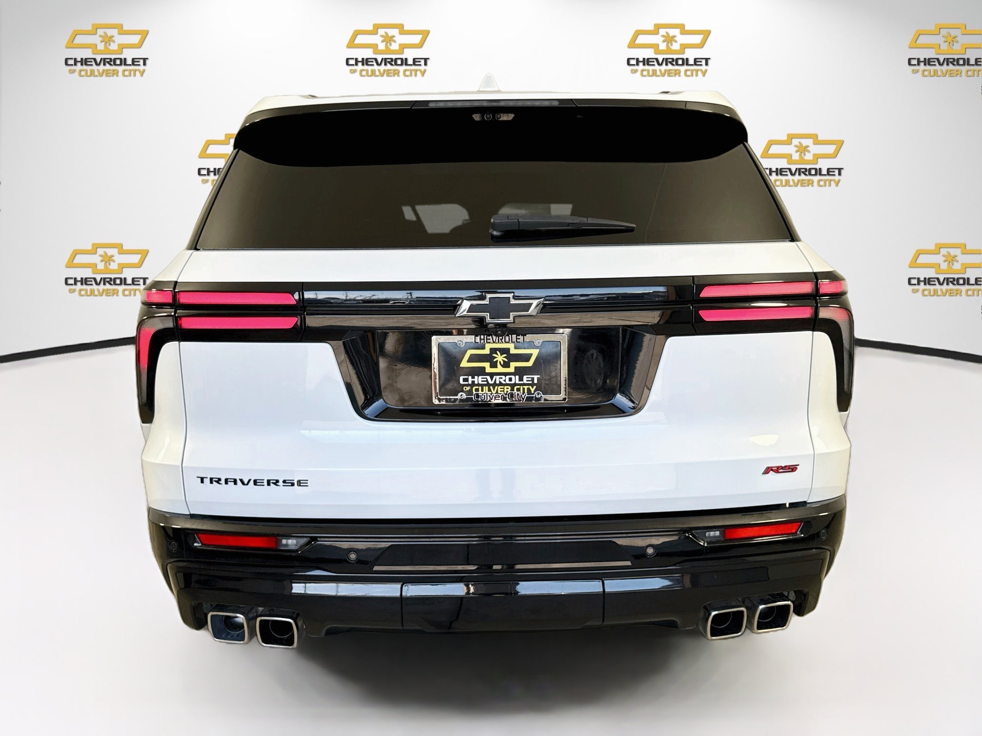 Used 2024 Chevrolet Traverse RS FWD image 7