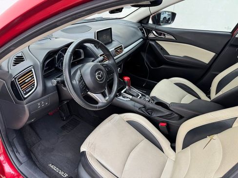 Used 2016 MAZDA MAZDA3 s Grand Touring w/ Technology Package FWD image 11