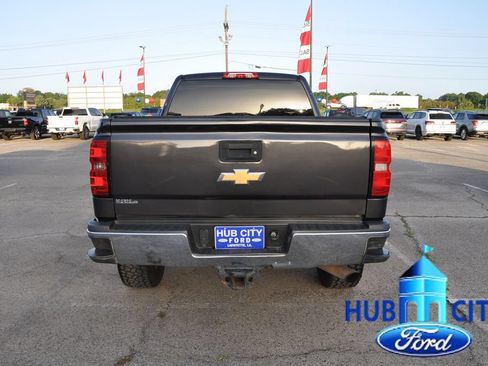 Used 2016 Chevrolet Silverado 2500 LT w/ LT Convenience Package AWD/4WD image 4