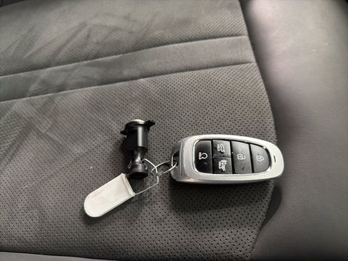 Used 2021 Hyundai Sonata SEL Plus w/ Tech Package image 32