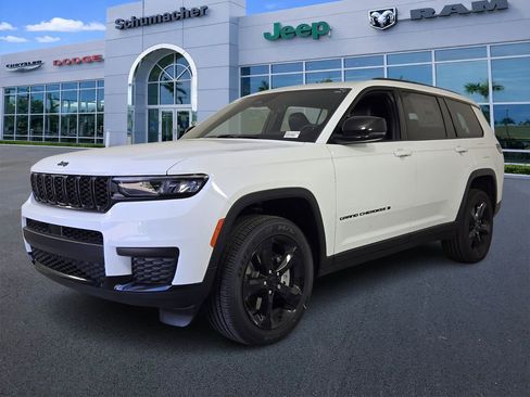 New 2025 Jeep Grand Cherokee L Altitude image 4