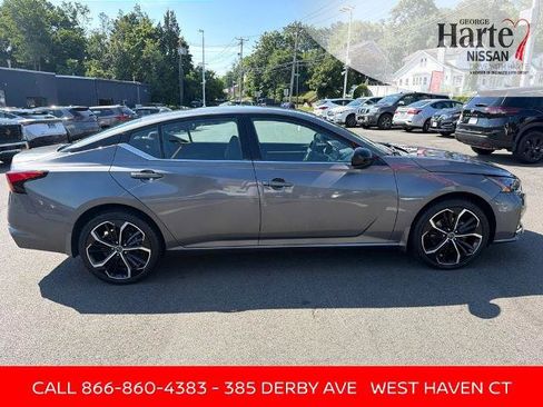 Certified 2024 Nissan Altima 2.5 SR AWD/4WD image 9