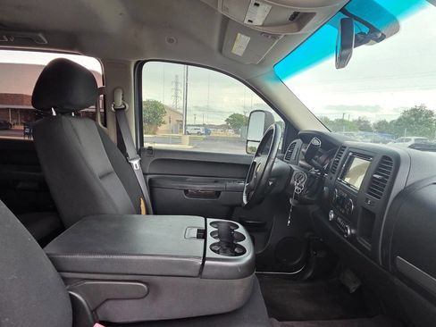 Used 2014 Chevrolet Silverado 2500 LT w/ Interior Plus Package image 27