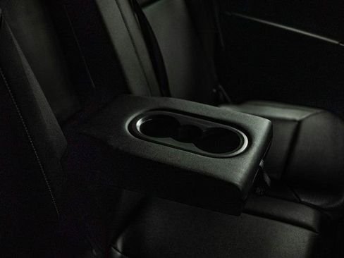 Used 2020 Volkswagen Atlas Cross Sport SE FWD image 13
