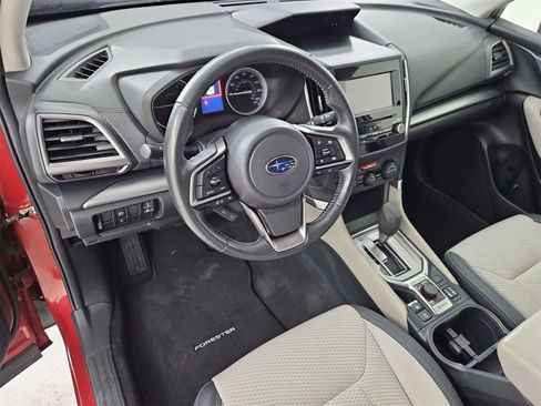 Used 2022 Subaru Forester Premium image 2