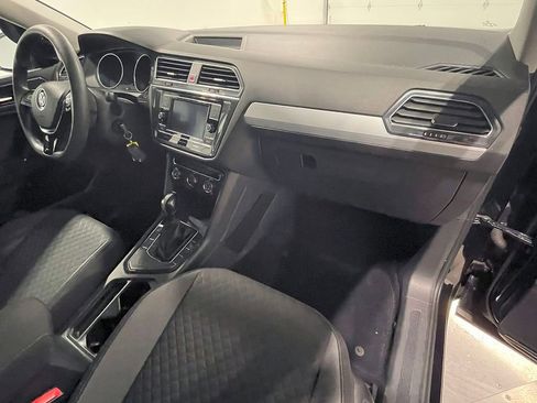 Used 2018 Volkswagen Tiguan S image 26