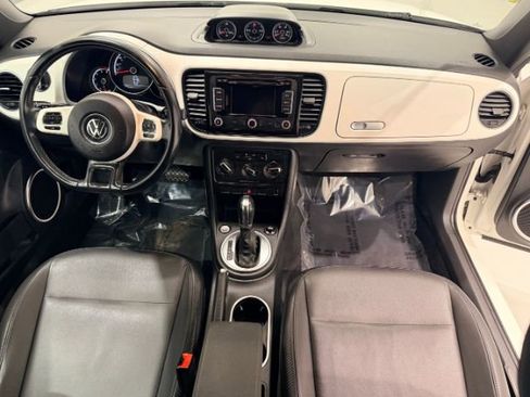 Used 2014 Volkswagen Beetle TDI image 33