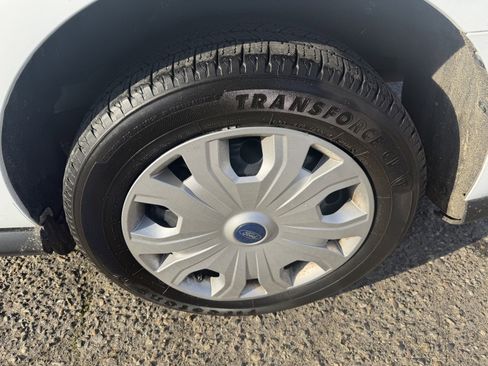 Used 2022 Ford Transit Connect XLT image 19