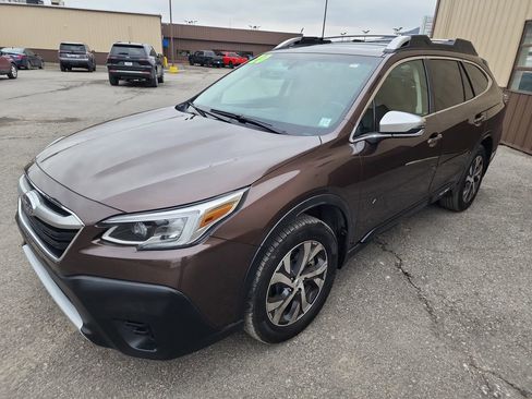 Used 2020 Subaru Outback Touring XT image 4