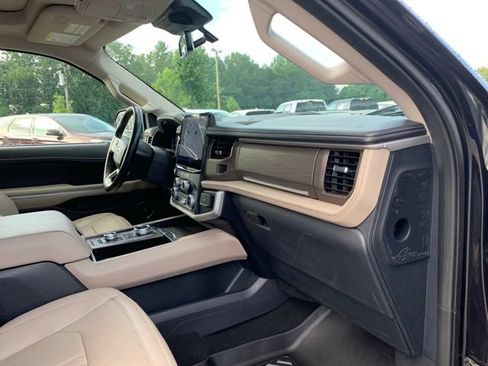 Used 2024 Ford Expedition Max Limited AWD/4WD image 16