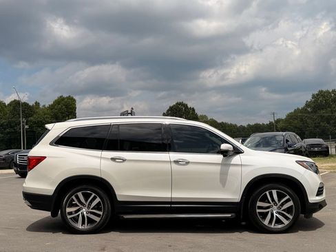 Used 2018 Honda Pilot Touring image 6