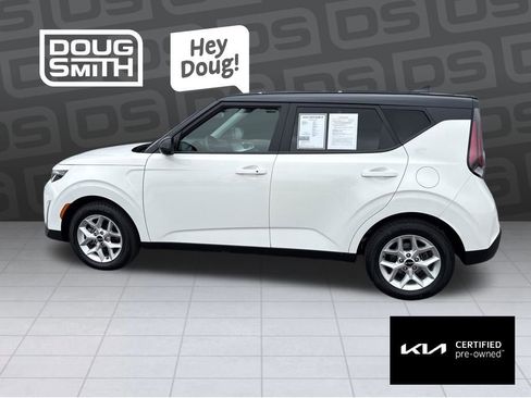 Certified 2023 Kia Soul S FWD image 2